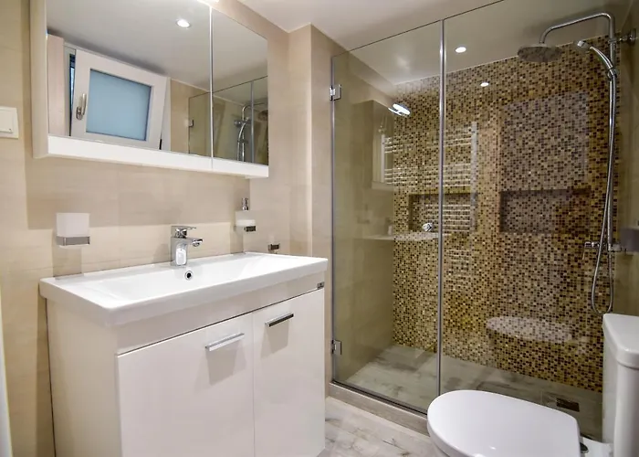 White Rock Milos Daire Adamantas (Milos)