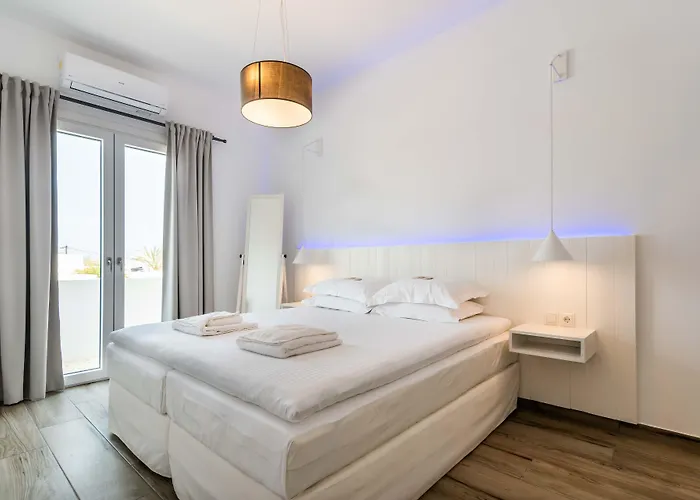 White Rock Milos Daire *