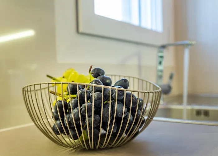 White Rock Milos Adamantas (Milos)