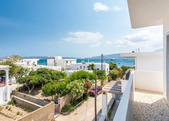 Daire White Rock Milos Adamantas (Milos)