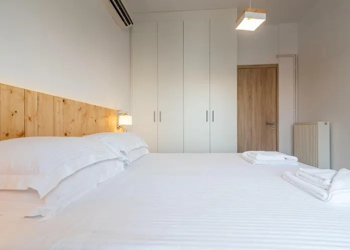 White Rock Milos Adamantas (Milos)