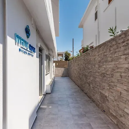 Apartment White Rock Milos Adamantas (Milos)