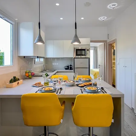 Apartment White Rock Milos Adamantas (Milos)