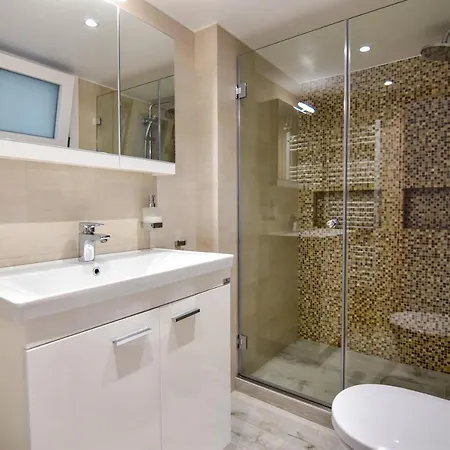 White Rock Milos Apartment Adamantas (Milos)