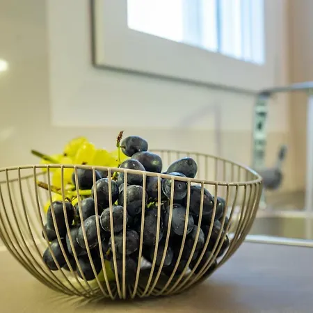 White Rock Milos Apartment Adamantas (Milos)