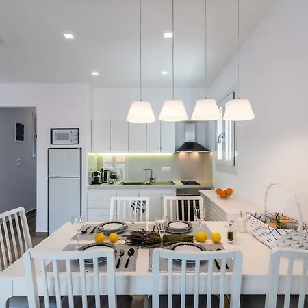 White Rock Milos Adamantas (Milos)