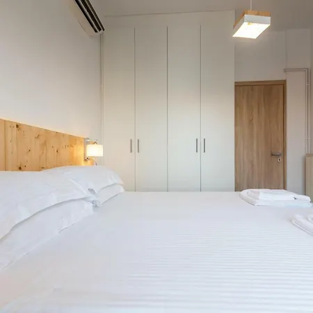 White Rock Milos Adamantas (Milos)