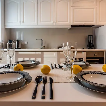 White Rock Milos Adamantas (Milos)